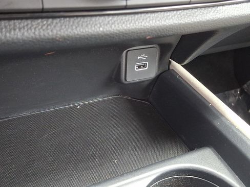 Used 2024 Honda HR-V LX image 23