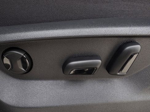 New 2026 Volkswagen Atlas SE image 25