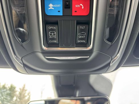 New 2025 Jeep Grand Cherokee Laredo X image 11