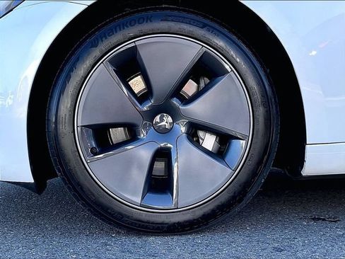 Used 2023 Tesla Model 3 Standard Range RWD image 11