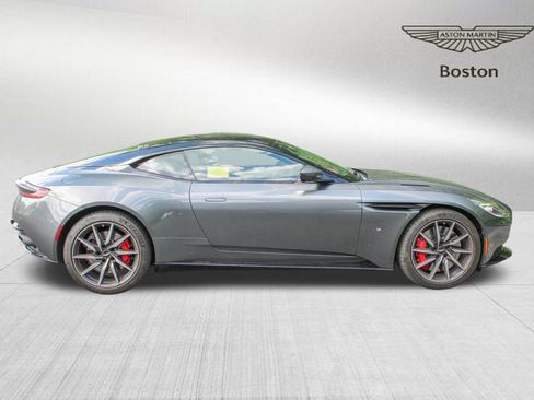 Used 2017 Aston Martin DB11 V12 RWD image 4