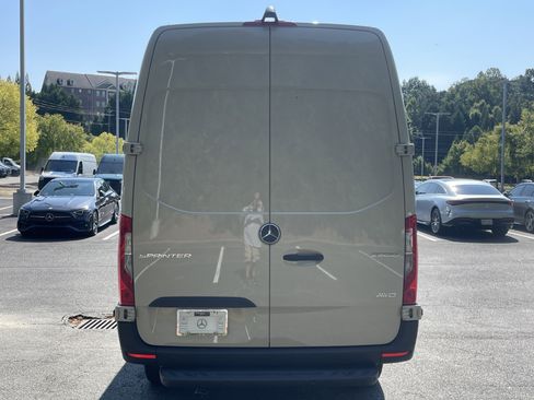 New 2025 Mercedes-Benz Sprinter 2500 image 10