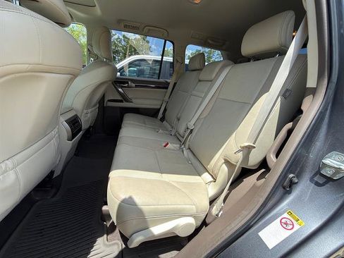 Used 2018 Lexus GX 460 Premium w/ Premium Package AWD/4WD image 5