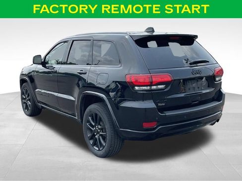 Used 2020 Jeep Grand Cherokee Altitude AWD/4WD image 12