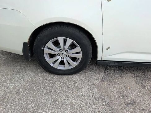 Used 2014 Honda Odyssey EX-L image 9