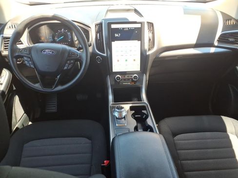 Certified 2022 Ford Edge SE w/ Black Appearance Package AWD/4WD image 18