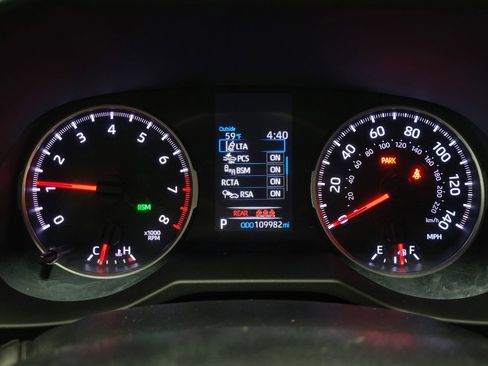 Used 2020 Toyota RAV4 XLE AWD/4WD image 23