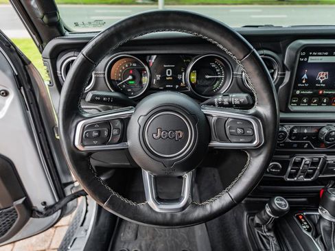 Used 2023 Jeep Wrangler Unlimited Sahara w/ Cold Weather Group AWD/4WD image 21