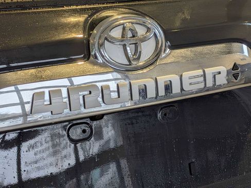 Used 2024 Toyota 4Runner Limited AWD/4WD image 19