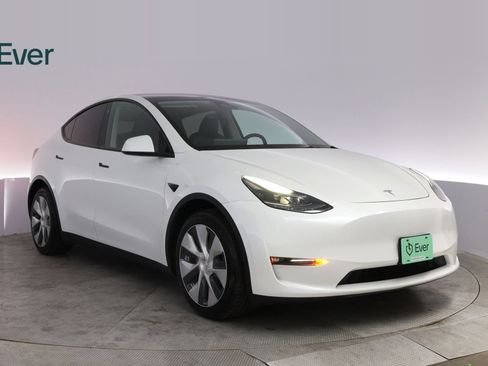 Used 2023 Tesla Model Y Long Range AWD/4WD image 13