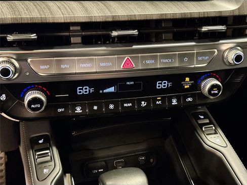 Used 2023 Kia Telluride SX Prestige image 16