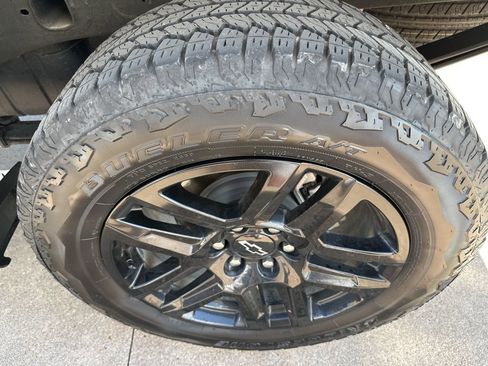 Used 2025 Chevrolet Silverado 1500 Custom Trail Boss w/ Turbomax Blackout Package image 20