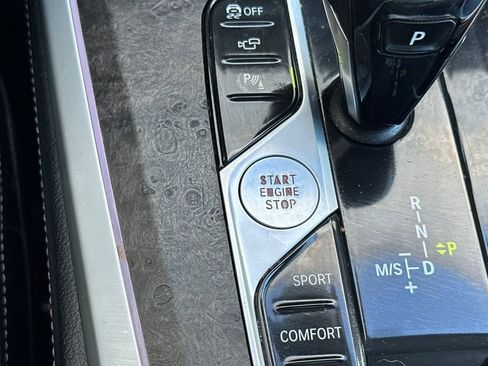 Used 2021 BMW X5 xDrive40i w/ M Sport Package image 26