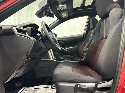 Used 2025 Toyota Corolla Cross AWD Hybrid image 14