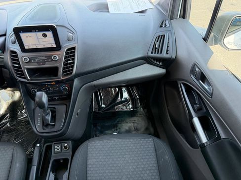 Used 2019 Ford Transit Connect XLT image 26