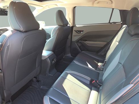 Used 2024 Subaru Crosstrek 2.5i Limited w/ Crosstrek Mirror Package image 15