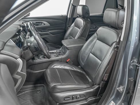 Used 2021 Chevrolet Traverse RS w/ LPO, Floor Liner Package image 16