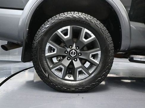 Used 2021 Nissan Titan Platinum Reserve w/ Moonroof Package image 15