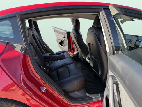 Used 2022 Tesla Model 3 Long Range image 33