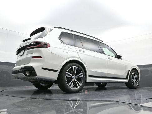Used 2026 BMW X7 xDrive40i w/ Executive Package AWD/4WD image 30