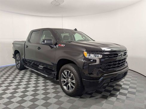 Used 2024 Chevrolet Silverado 1500 RST w/ Convenience Package II AWD/4WD image 3