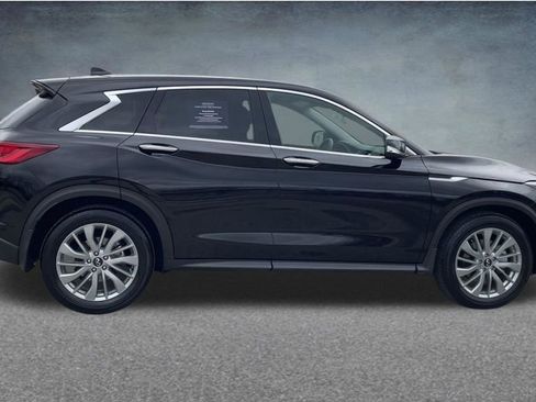 Certified 2025 INFINITI QX50 Pure image 10