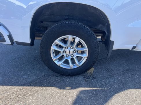 Certified 2025 Chevrolet Silverado 1500 RST w/ Convenience Package II image 9