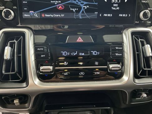 Used 2022 Kia Sorento S AWD/4WD image 17