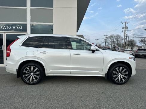 Certified 2023 Volvo XC90 B5 Core w/ Climate Package image 9