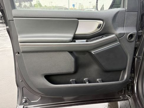 Certified 2025 Ford Expedition Active image 16