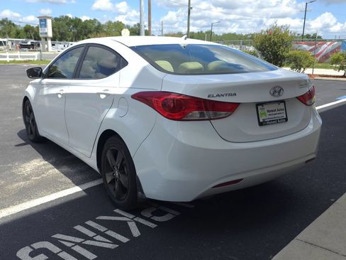 Used 2013 Hyundai Elantra GLS w/ Preferred Pkg FWD image 7