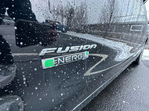Used 2017 Ford Fusion Energi SE image 9