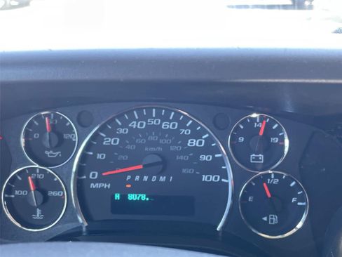 Used 2025 Chevrolet Express 2500 w/ Driver Convenience Package RWD image 22