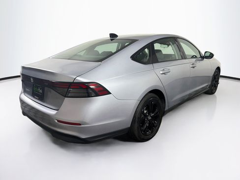 Used 2025 Honda Accord SE image 9