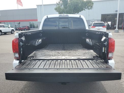 Certified 2023 Toyota Tacoma SR AWD/4WD image 9