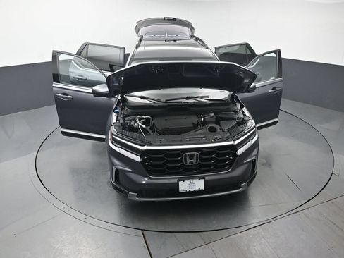 Used 2023 Honda Pilot Touring image 56