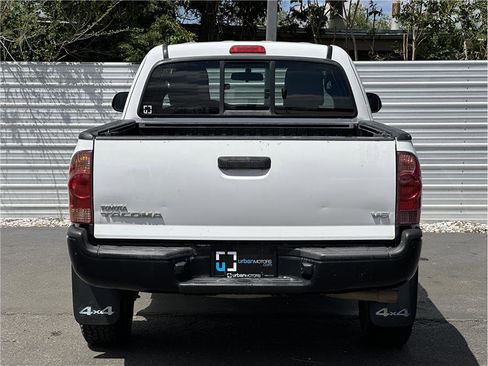 Used 2015 Toyota Tacoma 4x4 Access Cab V6 w/ Convenience Package image 11