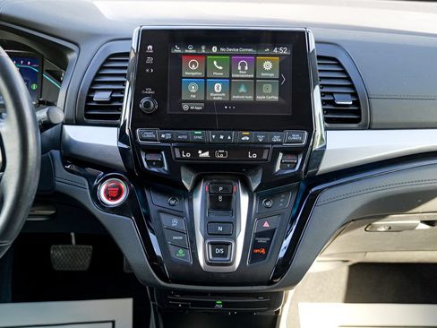 Used 2023 Honda Odyssey Touring image 48