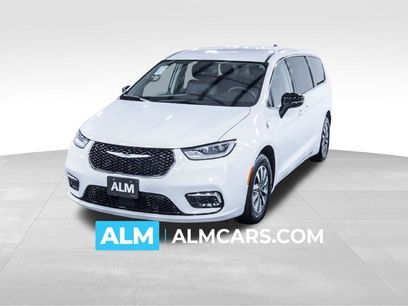Used 2024 Chrysler Pacifica Limited