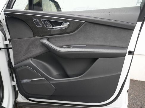 Used 2020 Audi SQ7 Prestige w/ Prestige Package image 38