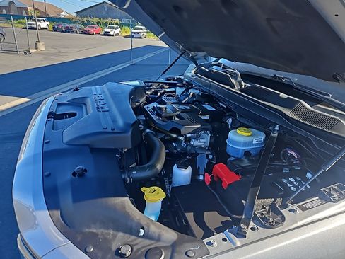 Used 2021 RAM 2500 Laramie w/ Night Edition image 9