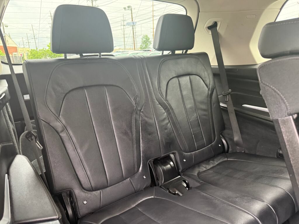 Used 2022 BMW X7 xDrive40i w/ Premium Package AWD/4WD image 30