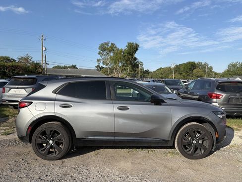 Used 2021 Buick Envision Essence w/ Sport Touring Package FWD image 4