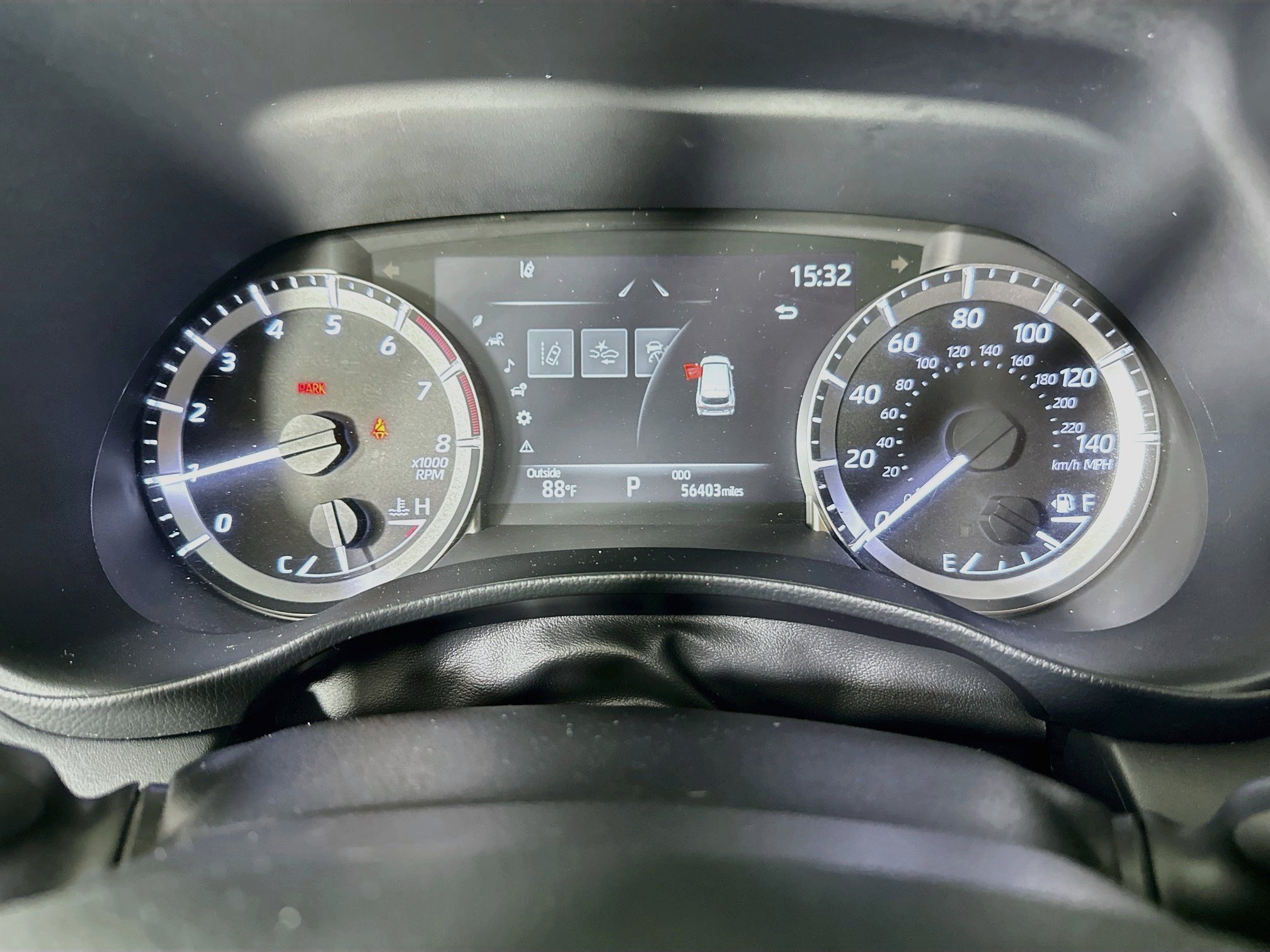 Used 2024 Toyota Highlander LE FWD image 19