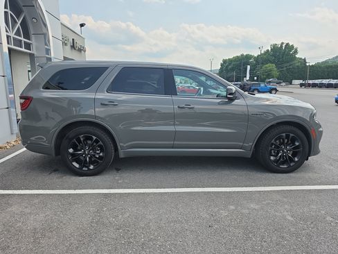 Used 2022 Dodge Durango R/T w/ Blacktop Package AWD/4WD image 2