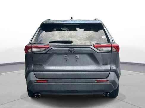 Used 2022 Toyota RAV4 XLE Premium FWD image 7