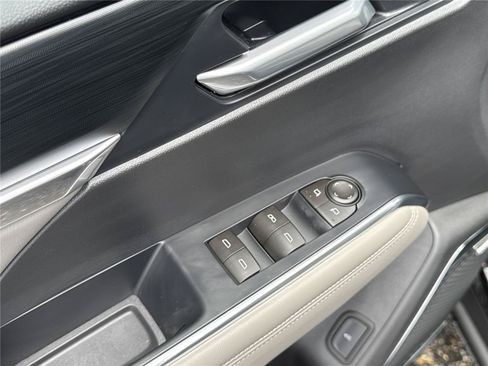 New 2026 GMC Acadia Elevation w/ Elevation Premium Package FWD image 18