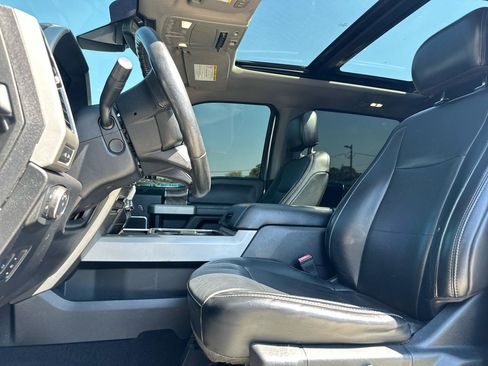 Used 2019 Ford F250 Lariat w/ Lariat Ultimate Package AWD/4WD image 9