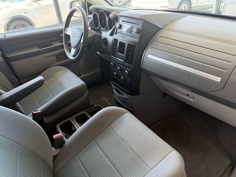 Used 2008 Dodge Grand Caravan SE FWD image 25