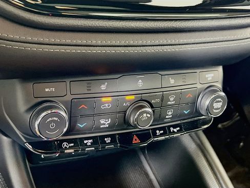 Used 2021 Dodge Durango GT AWD/4WD image 16